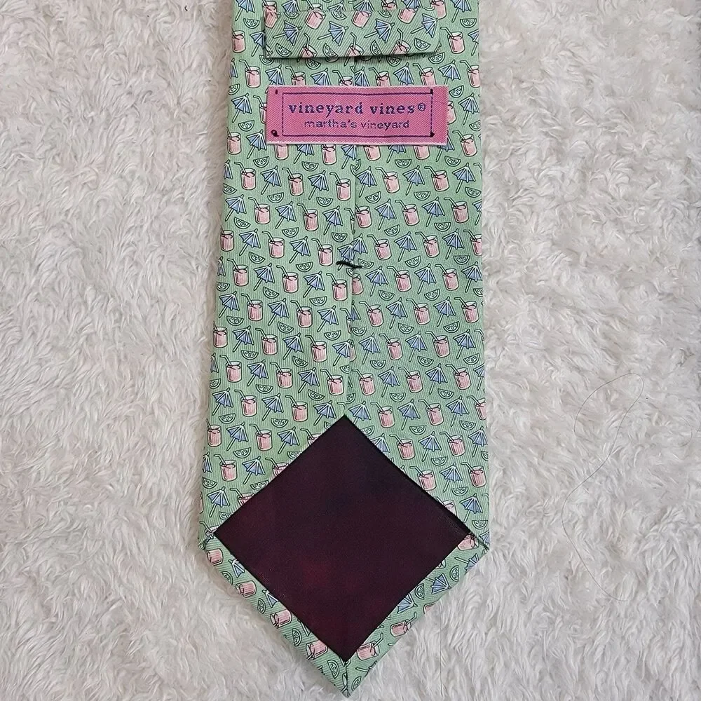 Martha’s Vineyard Vines Umbrellas Drinks On Green 100%‎ Silk Neck Tie 57